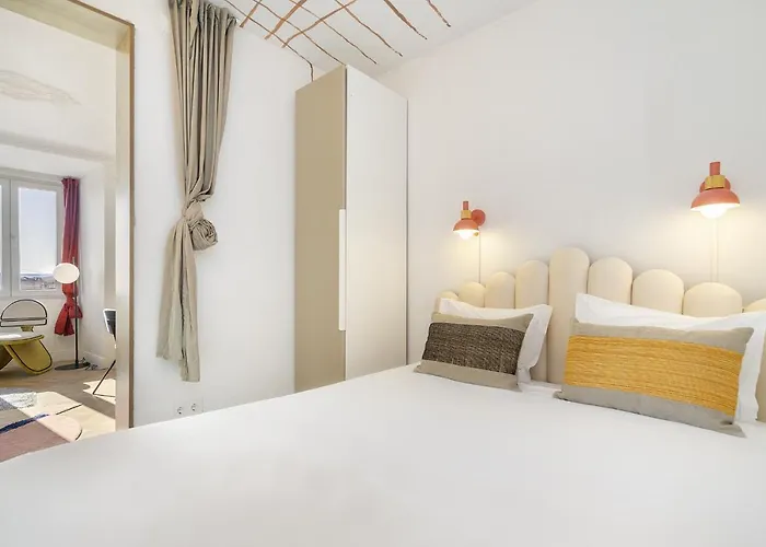 Whome Historic Centre Modern Masterpiece W River Views *